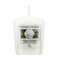 Yankee Candle Camellia Blossom votívna sviečka 49 g