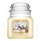 Yankee Candle Vanilla lumânare parfumată 411 g