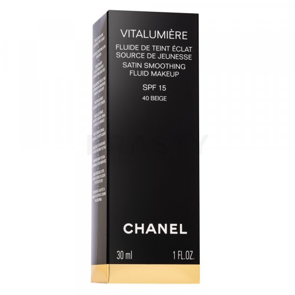 Chanel Vitalumiere Fluid Makeup 40 Beige make-up pro sjednocenou a rozjasněnou pleť 30 ml