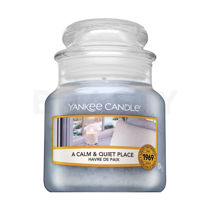 Yankee Candle A Calm & Quiet Place lumânare parfumată 104 g